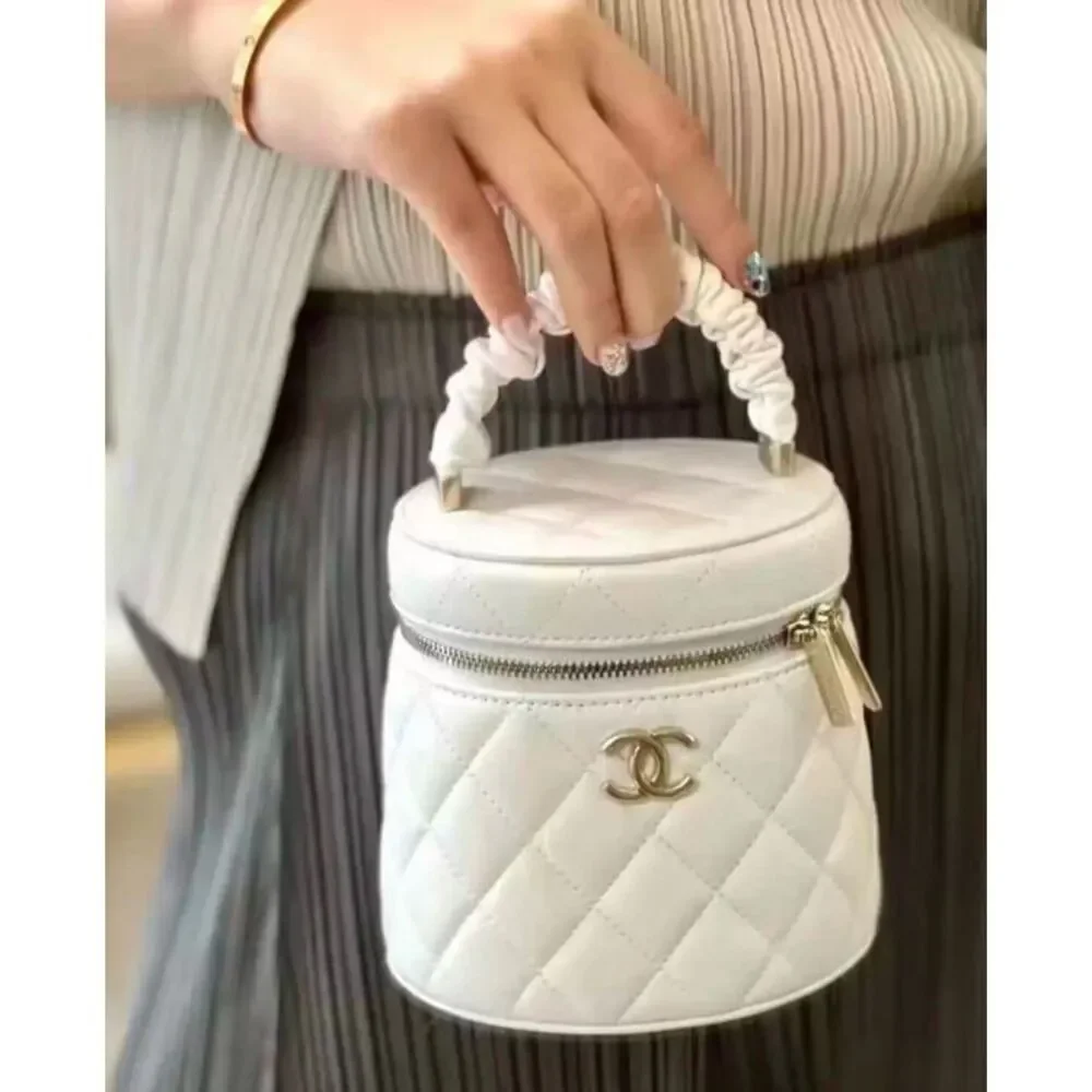 Chanel Women Pre-Loved Bag Very Good Condition